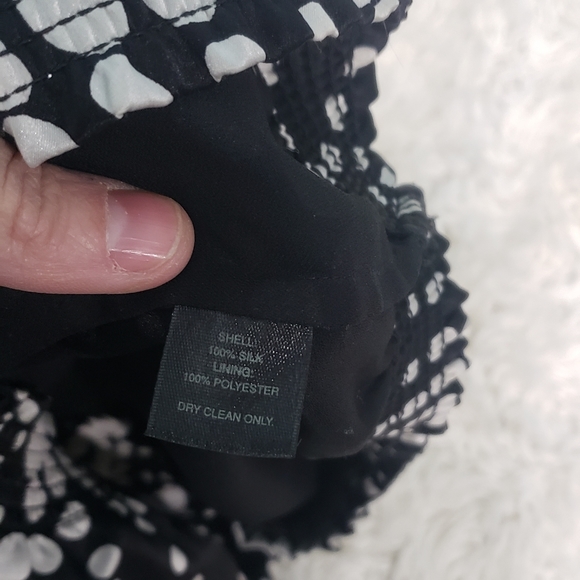 Beautiful Silk Pattern Blouse - Picture 10 of 10